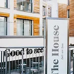 Ξενοδοχείο με διαμερίσματα The House Zell Am