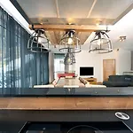 Ξενοδοχείο με διαμερίσματα The House Zell Am 4*