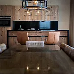 Ξενοδοχείο με διαμερίσματα The House Zell Am