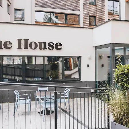 アパートホテル The House Zell Am