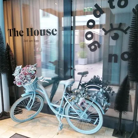 アパートホテル The House Zell Am