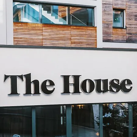 Aparthotel The House Zell Am 4*