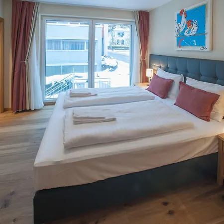 The House Zell Am アパートホテル