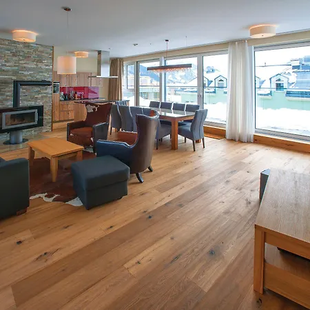 The House Zell Am アパートホテル