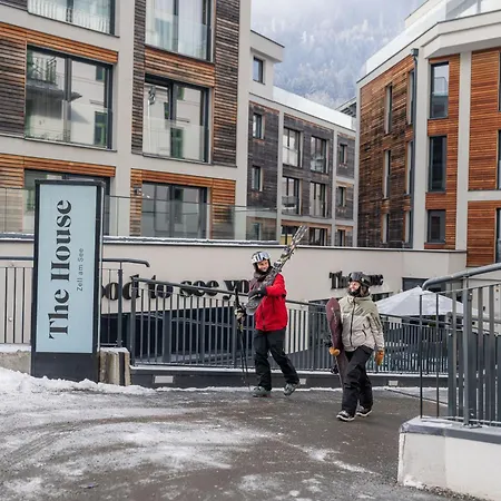 The House Zell Am アパートホテル 4*