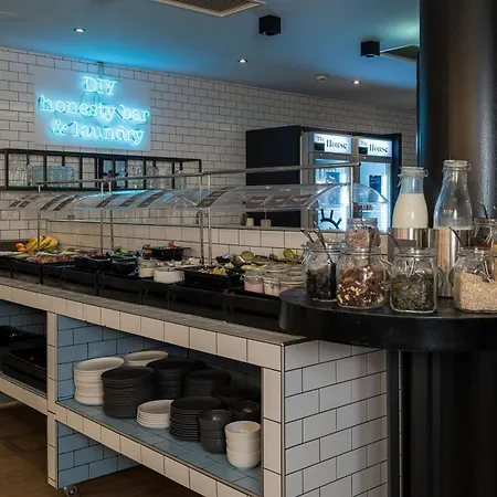 アパートホテル The House Zell Am ツェル アム ゼー