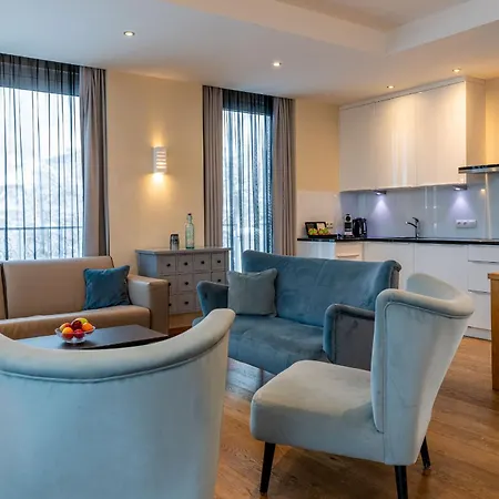 The House Zell Am 4*