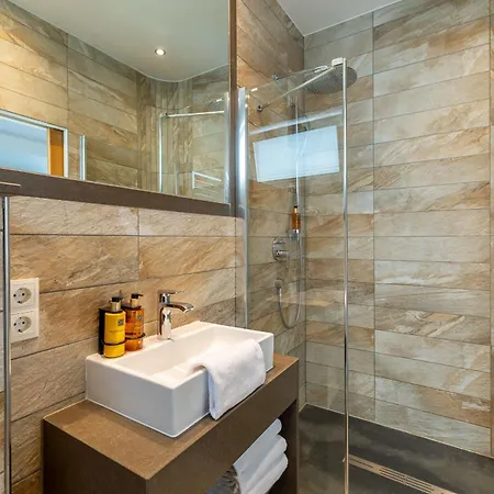 アパートホテル The House Zell Am 4*