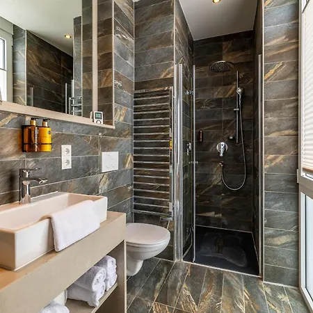 The House Zell Am 4* Zell am See