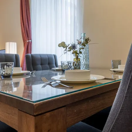 The House Zell Am 4* Zell am See