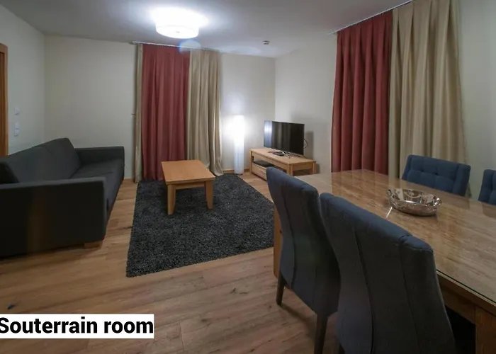 Ξενοδοχείο με διαμερίσματα The House Zell Am