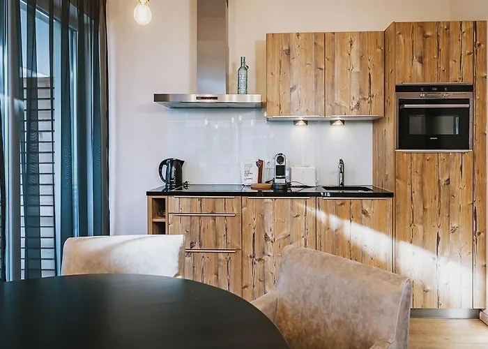 ذا هاوس 4* زيل أم سي