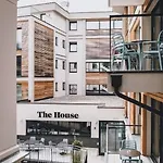 Lägenhetshotell The House Zell Am 4*