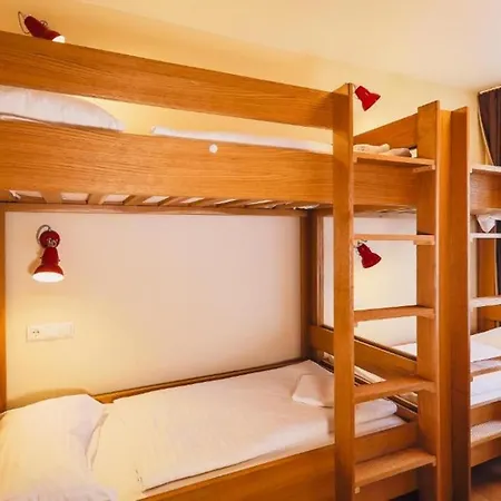 Aparthotel The House Zell Am 4*